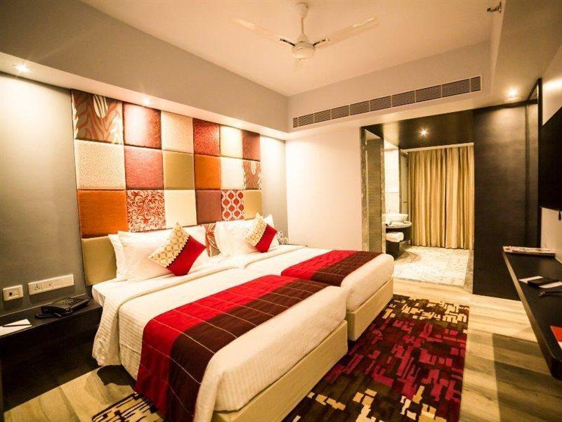 รีเจนซี ติรุเนลเวลี บาย จีอาร์ที โฮเต็ล Hotel ติรุนเนเวลี ภายนอก รูปภาพ